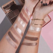 סרטון סווטצ'ים של פלטת הצלליות Luxe Glam Compact.